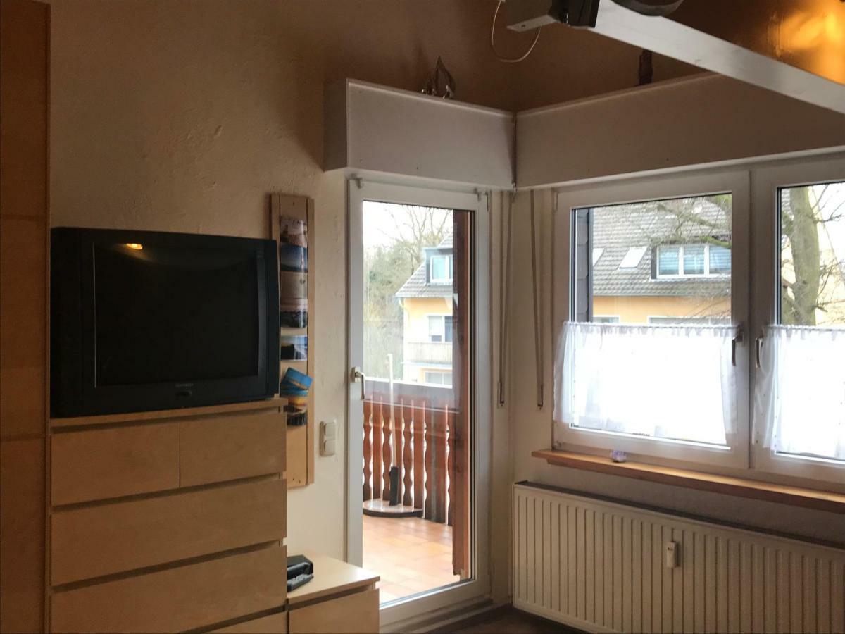Messe Cgn/Dus Grossraeumige Wohnung In Guter Verkehrslage Leverkusen Exterior foto